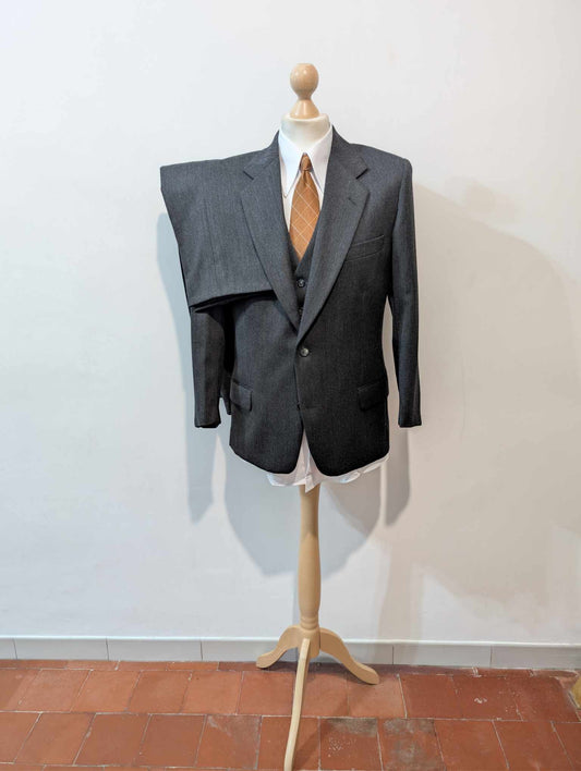 Fabuleux costume 3 pièces de couleur gris en flanelle