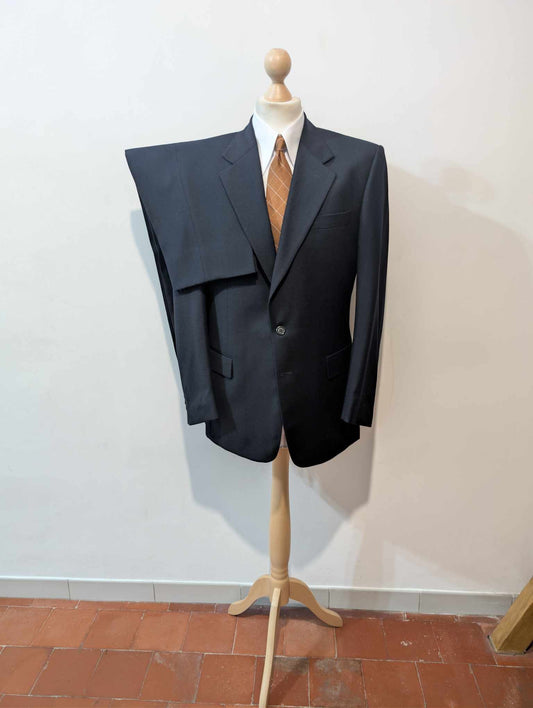 Sublime costume de couleur bleu marine en flanelle lourdes