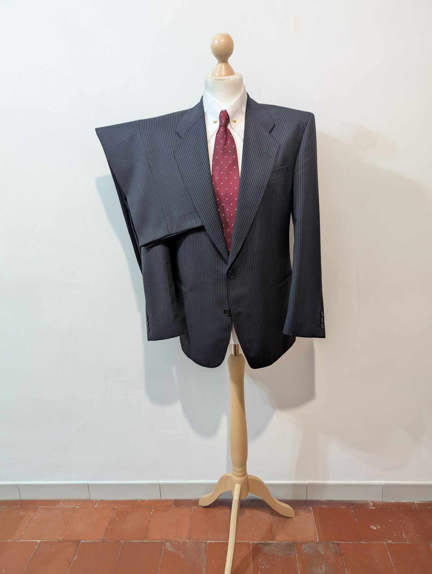 Redoutable costume bleu marine en laine