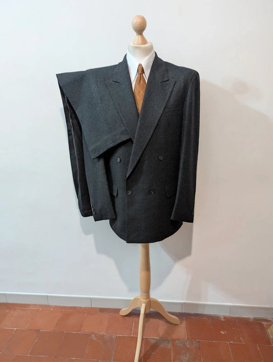 Extraordinaire costume croisé en flanelle lourde