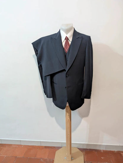 Exceptional navy blue three-piece wool suit