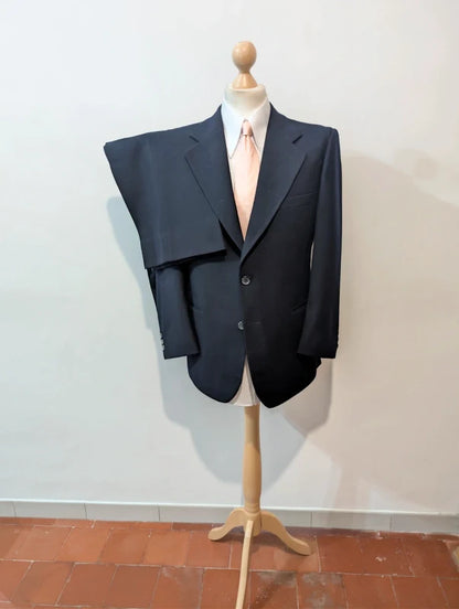 Formidabler marineblauer Wollanzug