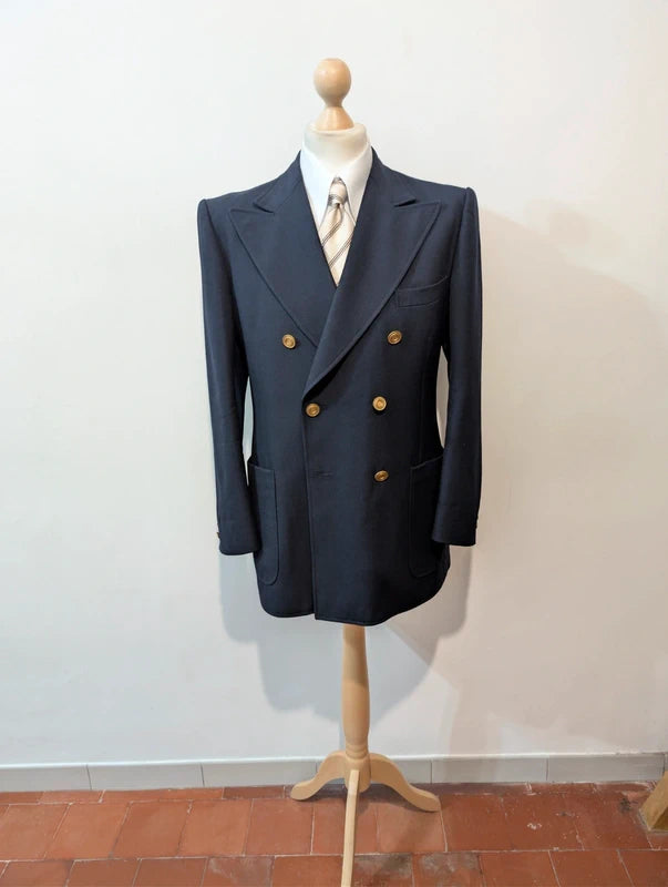 Ausgezeichnete marineblaue Zweireiherjacke aus Wolle