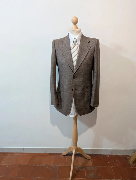 Elegant brown tweed jacket
