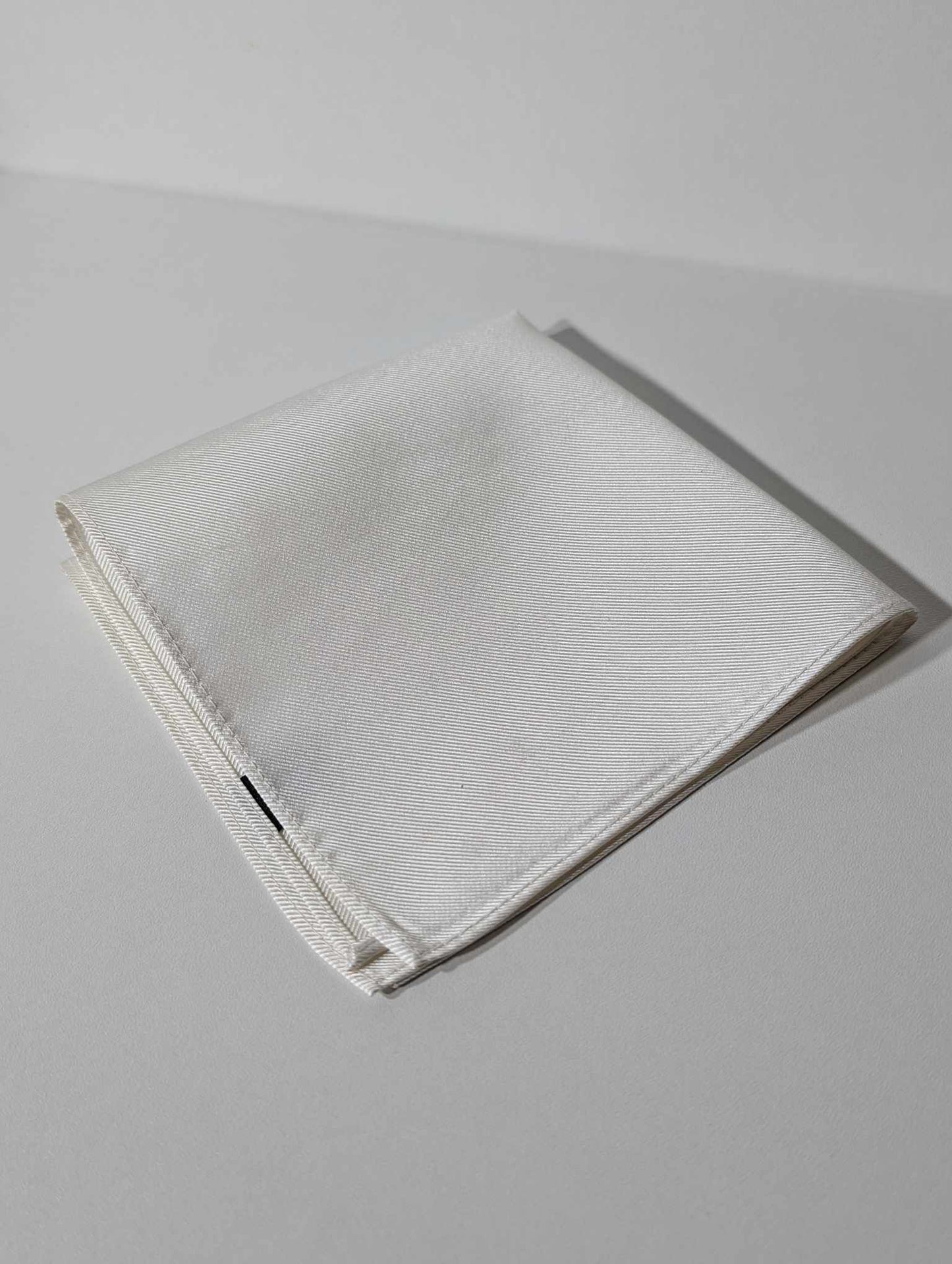 Pochette blanche en soie