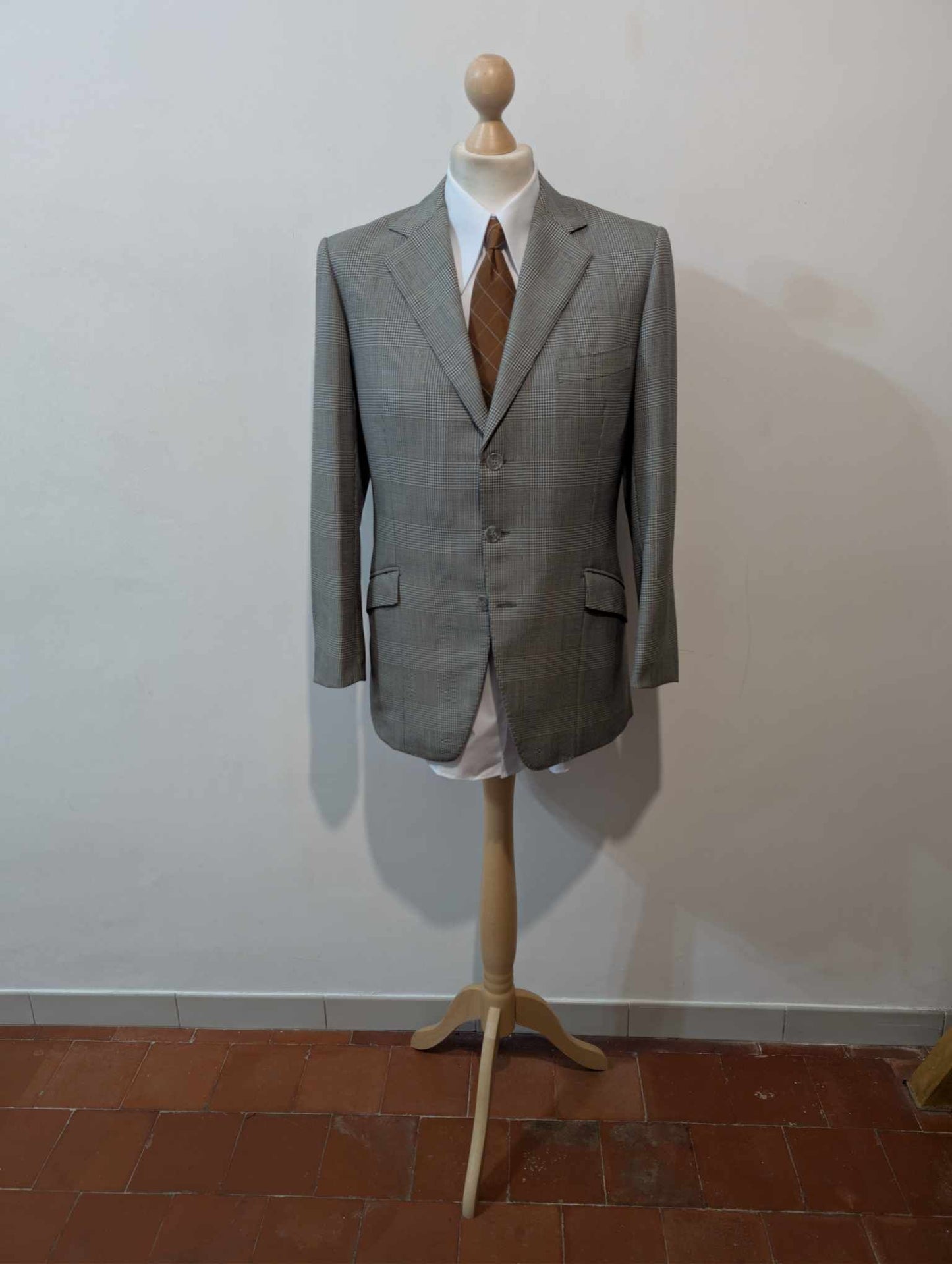 Excellent costume bespoke français