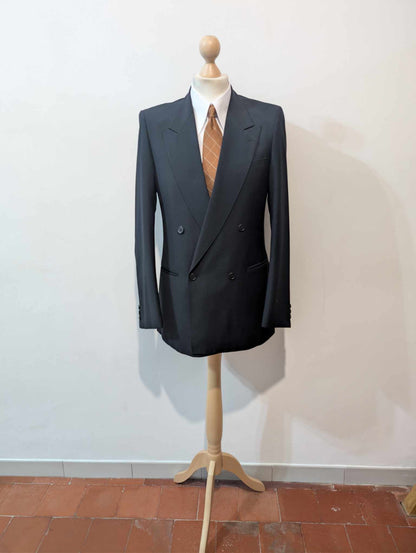 Élégant costume croisé bleu marine en laine