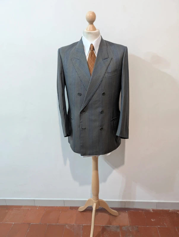 Magnifique costume croisé en laine