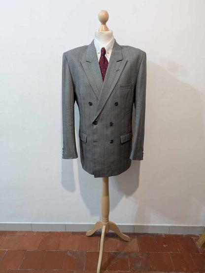 Impressionnant costume croisé de couleurs gris en laine