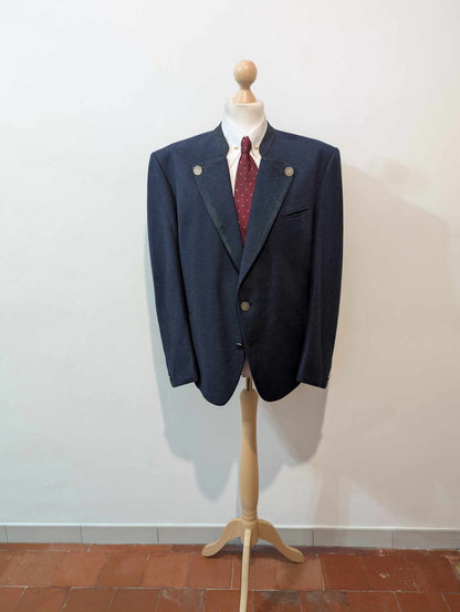 Robuste costume autrichien en flanelle lourde