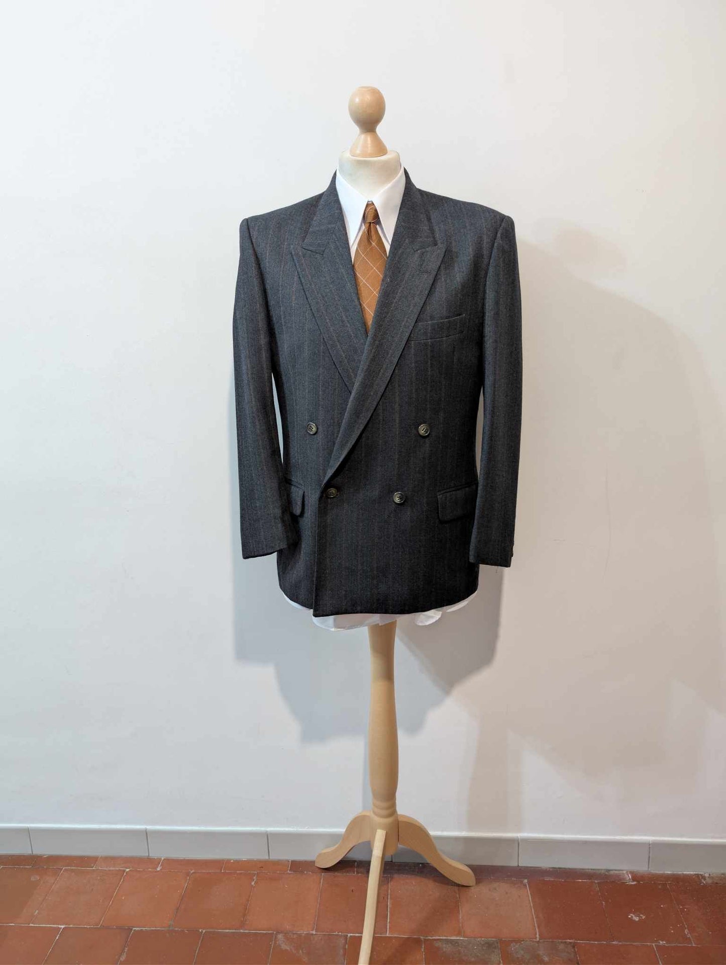 Méchant costume croisé chalkstripe en flanelle de laine