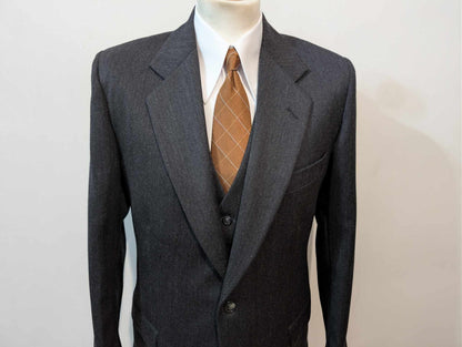 Fabuleux costume 3 pièces de couleur gris en flanelle