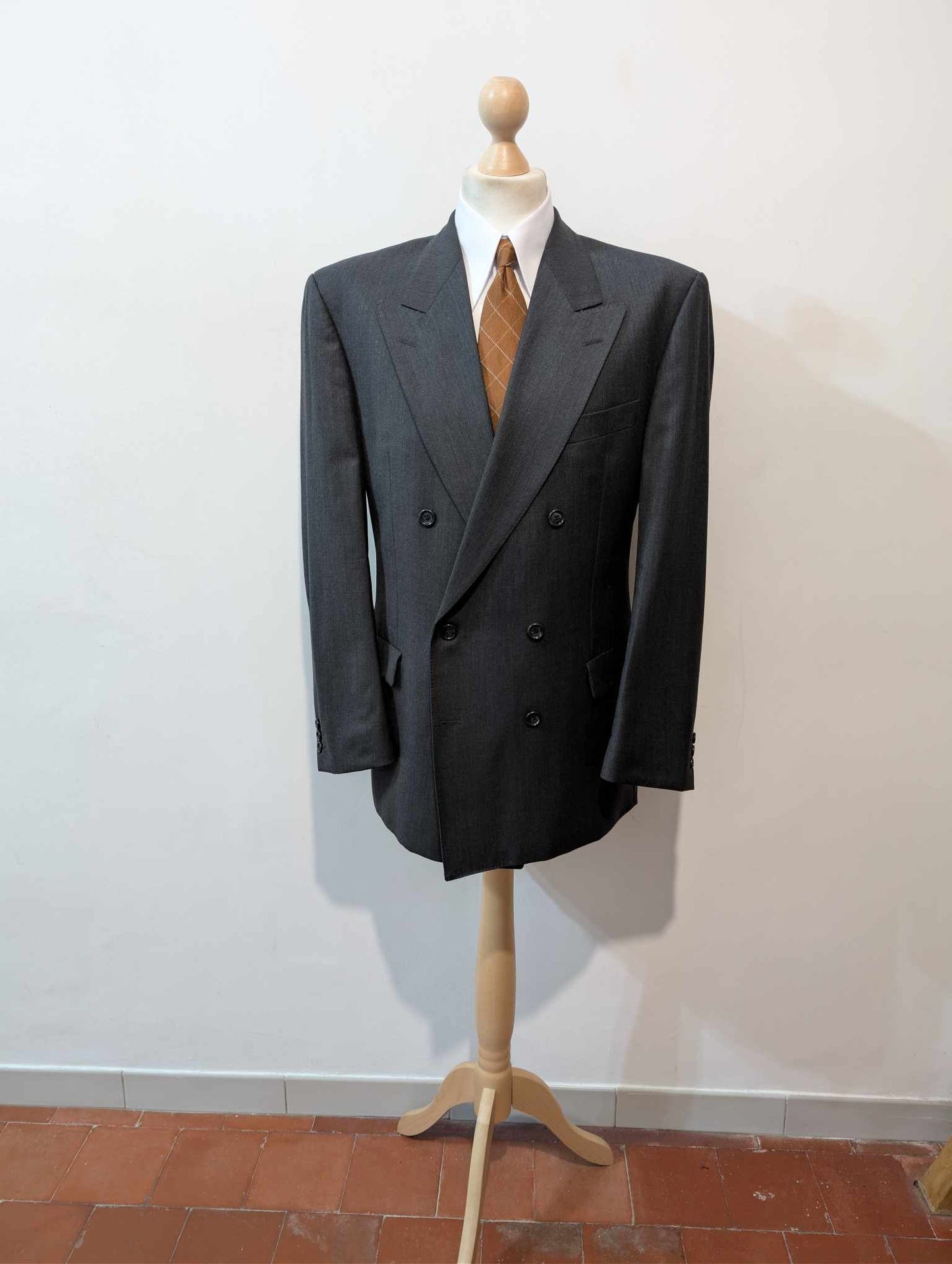 Magnifique costume croisé gris en laine