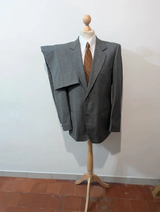 Fabuleux costume gris en flanelle lourde