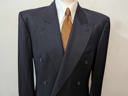 Magnifique costume croisé bleu marine