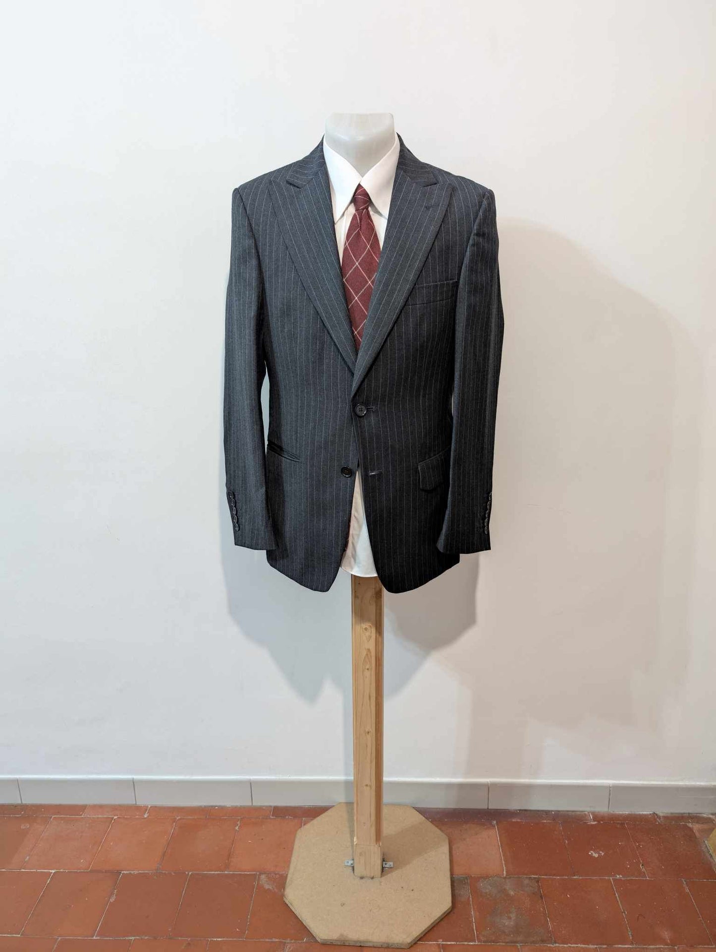 Effrayant costume pinstripe en flanelle de laine