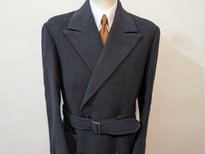 Ancien manteau croisé en laine