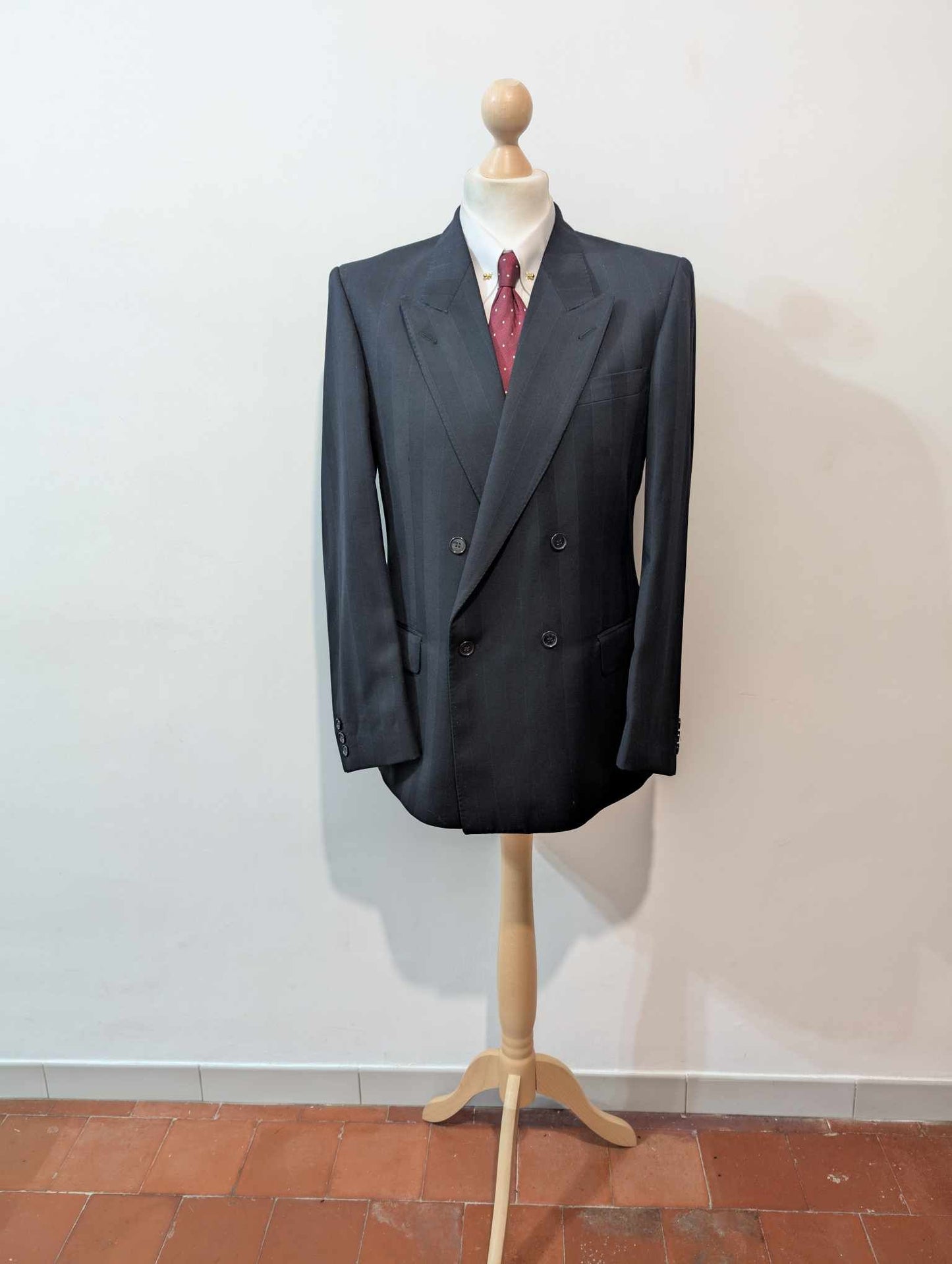 Incroyable costume croisé pinstripe en laine