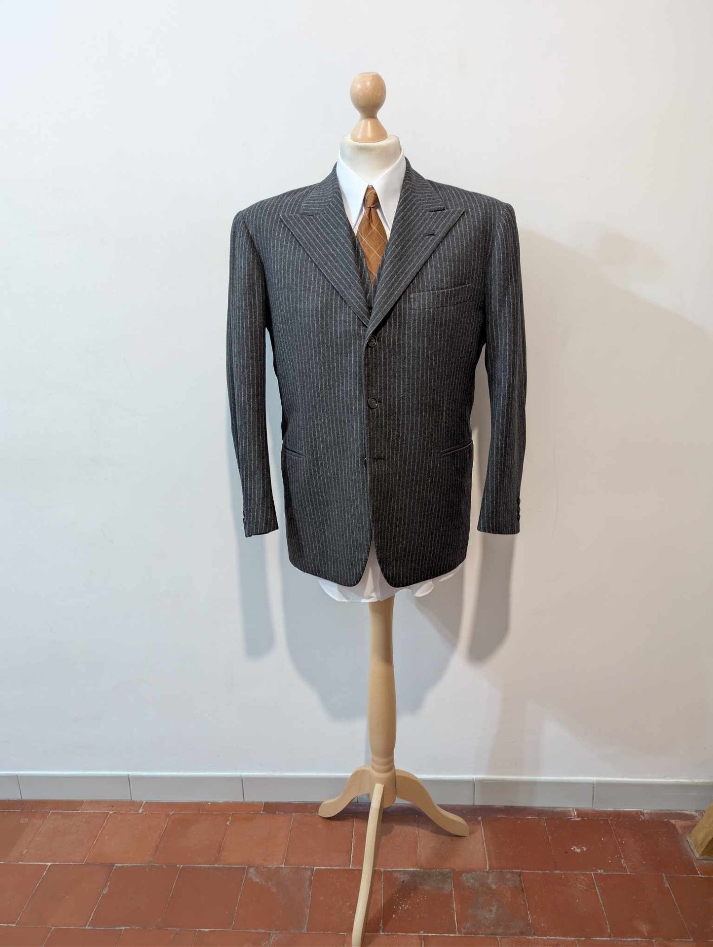 Dangereux costume 3 pièces pinstripe en flanelle lourde