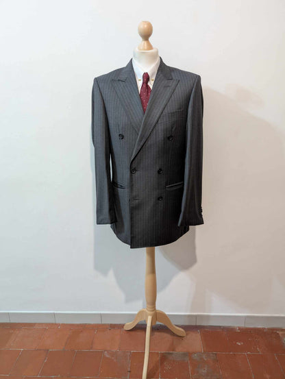 Terrifiant costume croisé pinstripe en laine