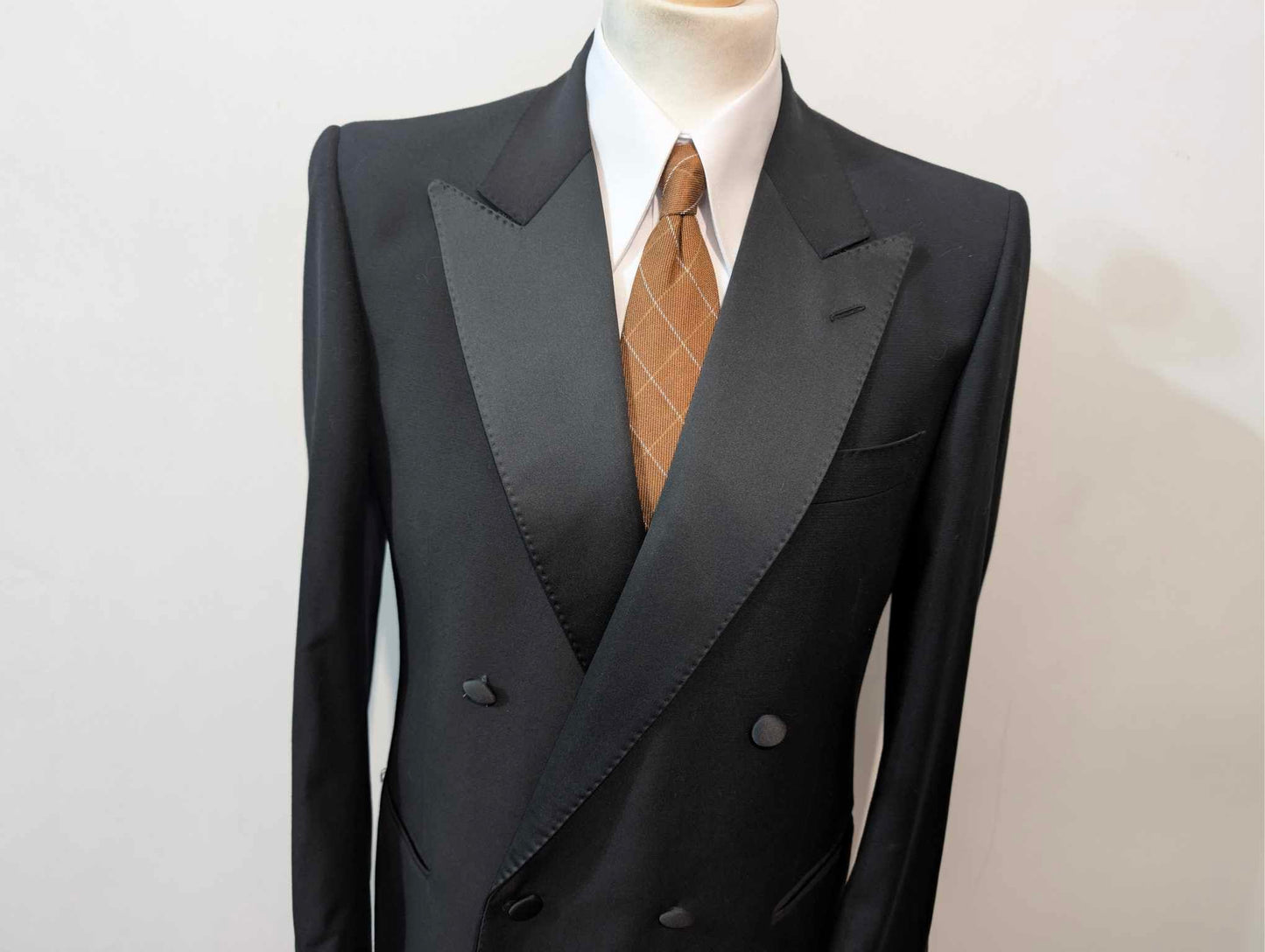 Fabelhafter zweireihiger Woll-Smoking