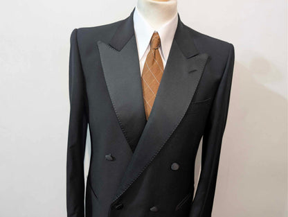 Fabelhafter zweireihiger Woll-Smoking