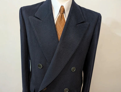 Wunderschöner marineblauer Zweireihermantel aus Wolle