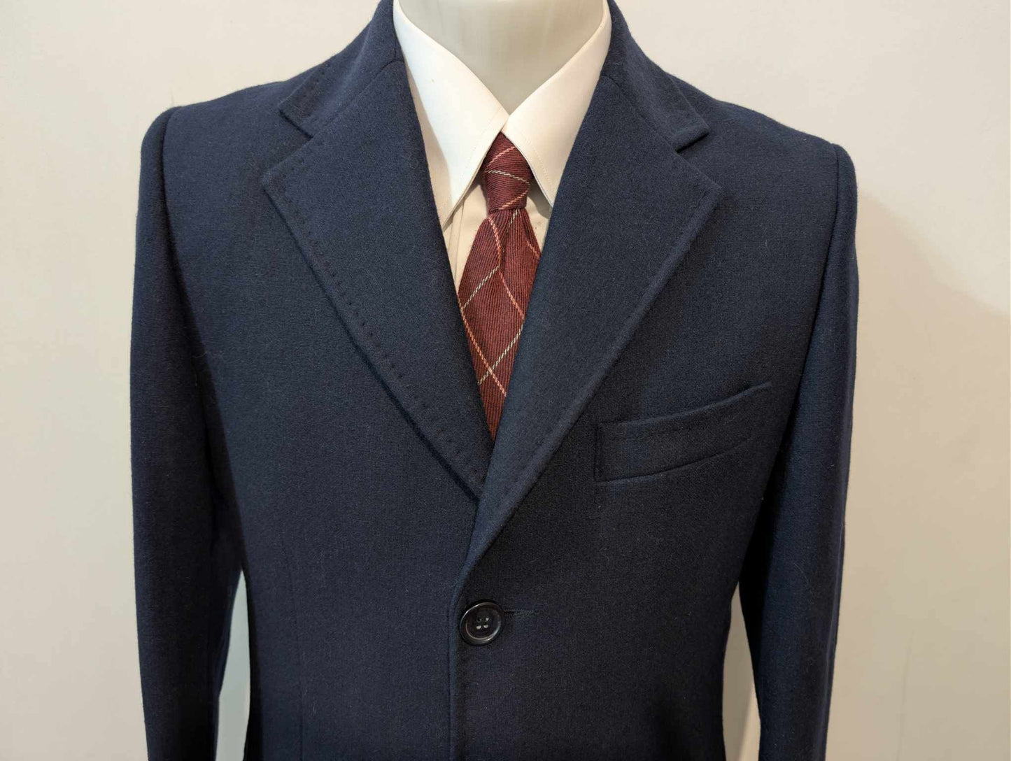 Mignon manteau bleu marine en laine