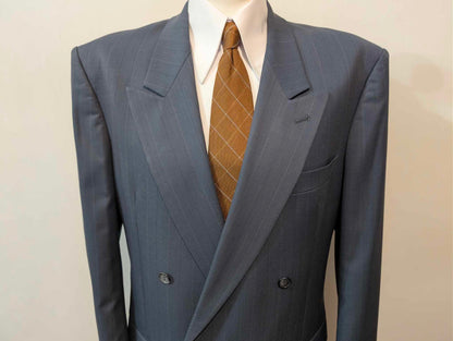 Unglaublicher Nadelstreifen-Zweireiher aus Wolle