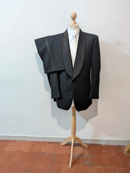 Fabelhafter Woll-Smoking