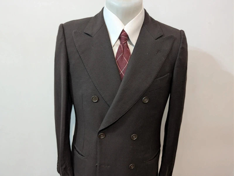 Schöne, zweireihige braune Wolljacke