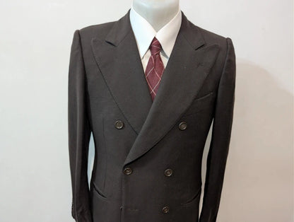 Schöne, zweireihige braune Wolljacke