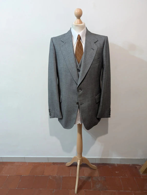 Élégant costume 3 pièces gris en laine