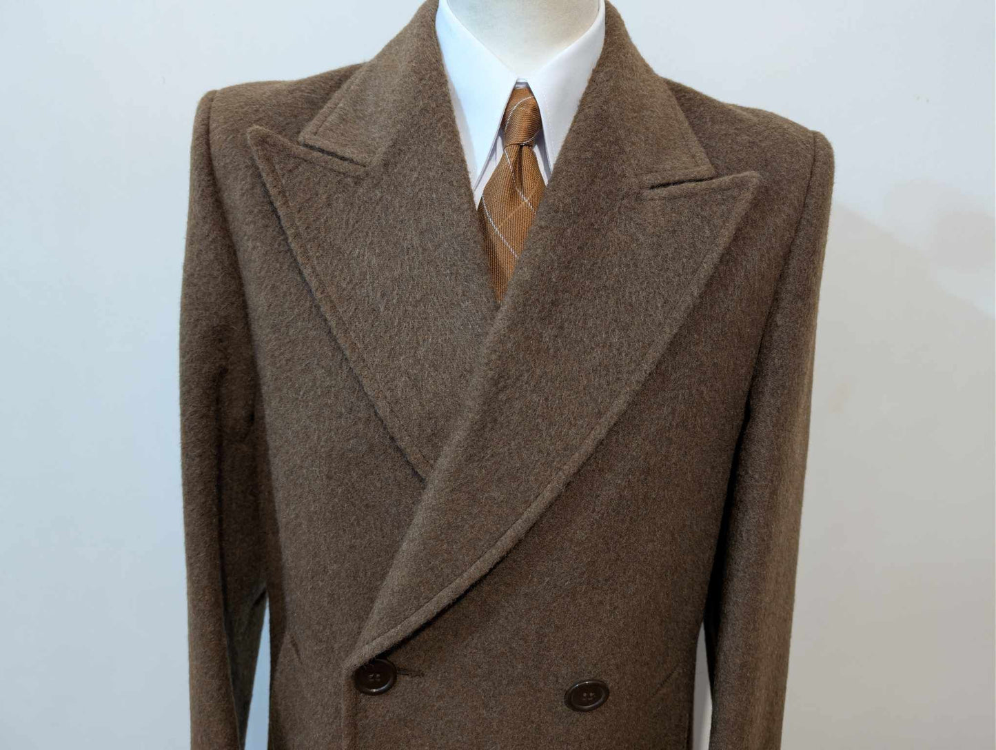 Gentil manteau croisé marron en laine