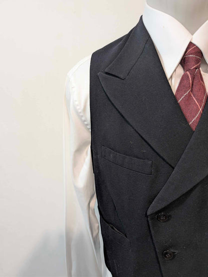 Schwarzer doppelreihiger Wollcardigan