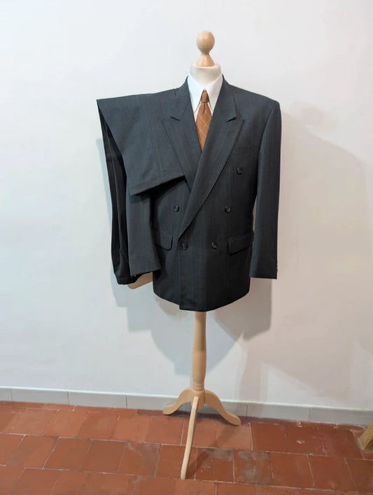 Magnificent double-breasted striped wool suit