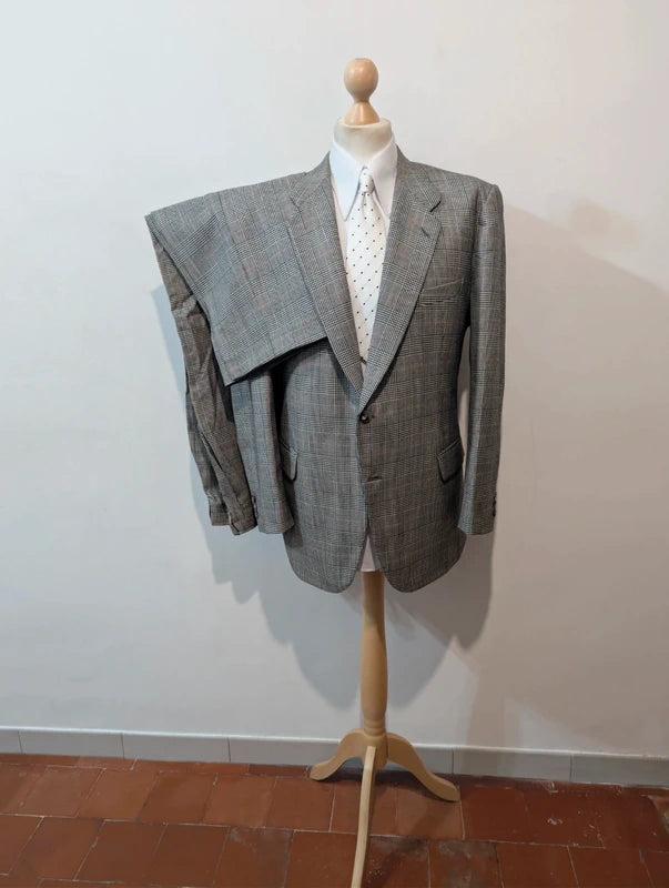 Géant costume gris en prince de Galles