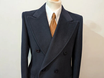 Fabelhafter marineblauer zweireihiger Mantel