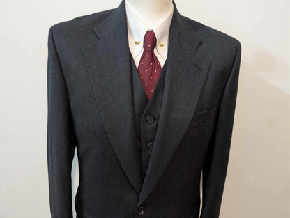 Majestueux costume 3 pièces gris en laine