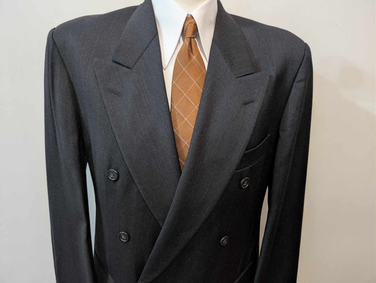 Classique costume croisé gris en laine