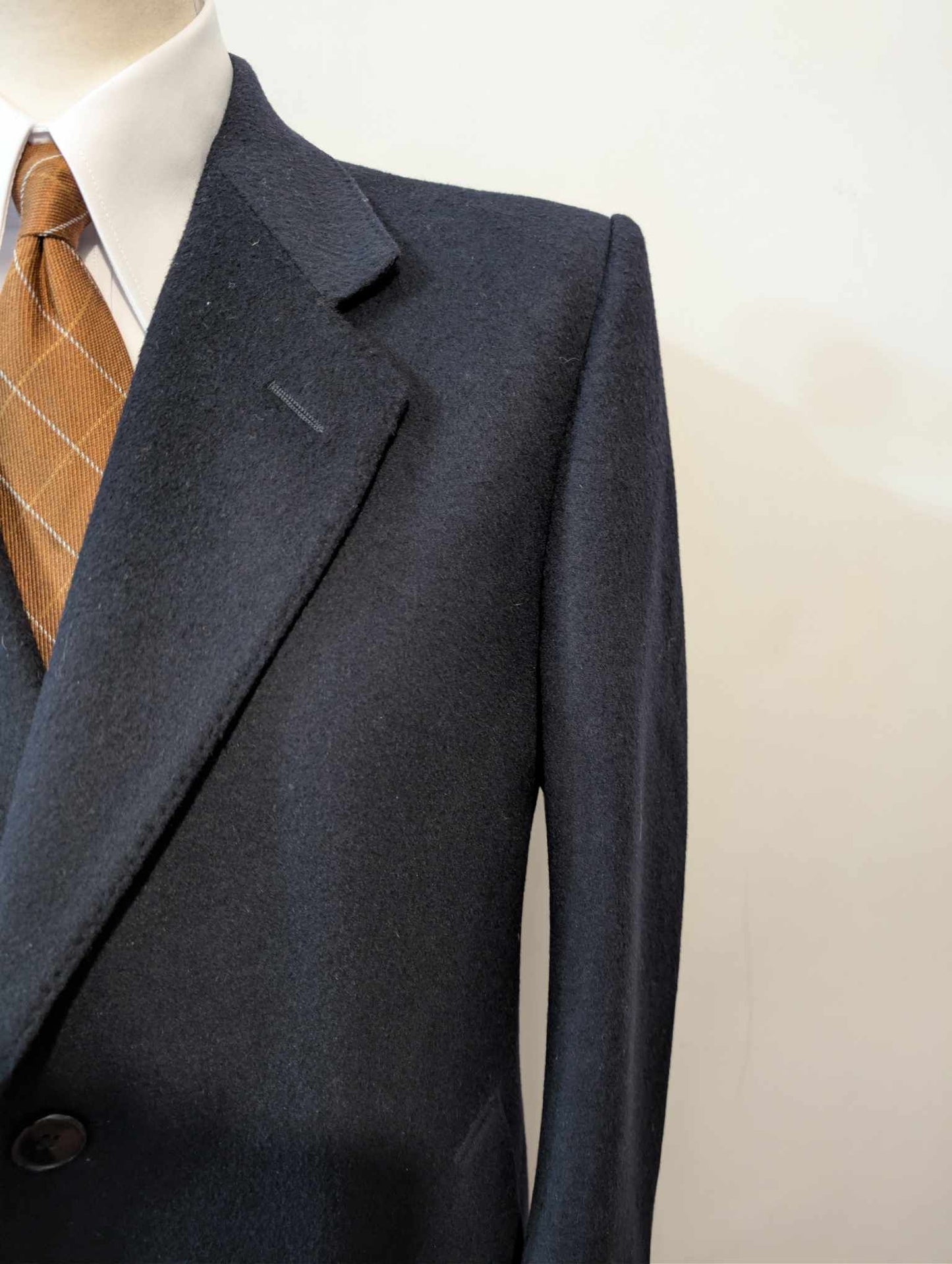 Classique manteau bleu marine en laine