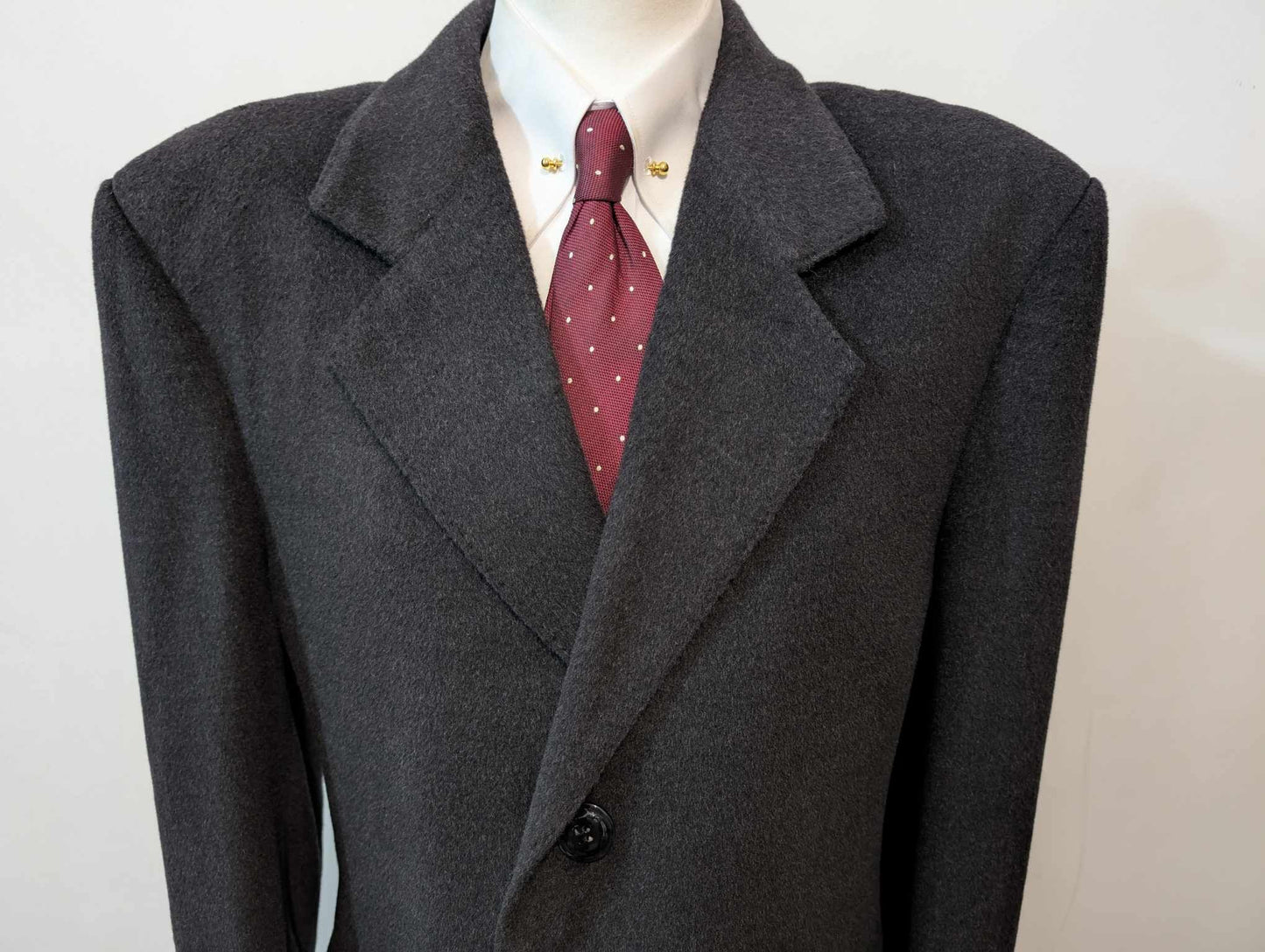 Phénoménal manteau de couleur gris anthracite en cachemire
