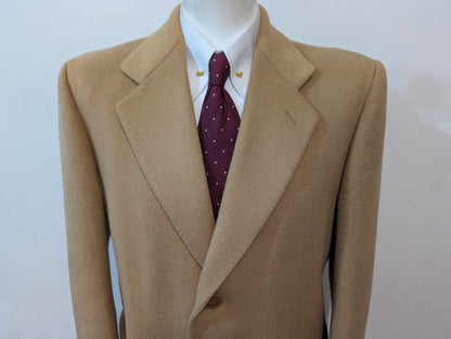 Lumineux manteau de couleur camel en laine et cachemire