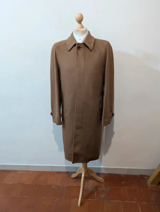 Elegant brown wool raglan coat