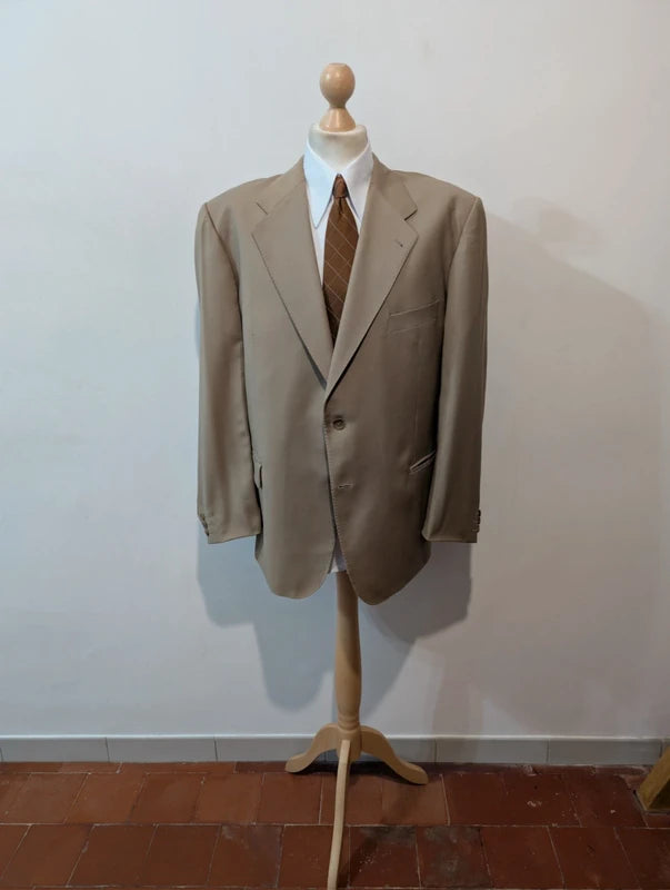 Giant beige sand wool costume