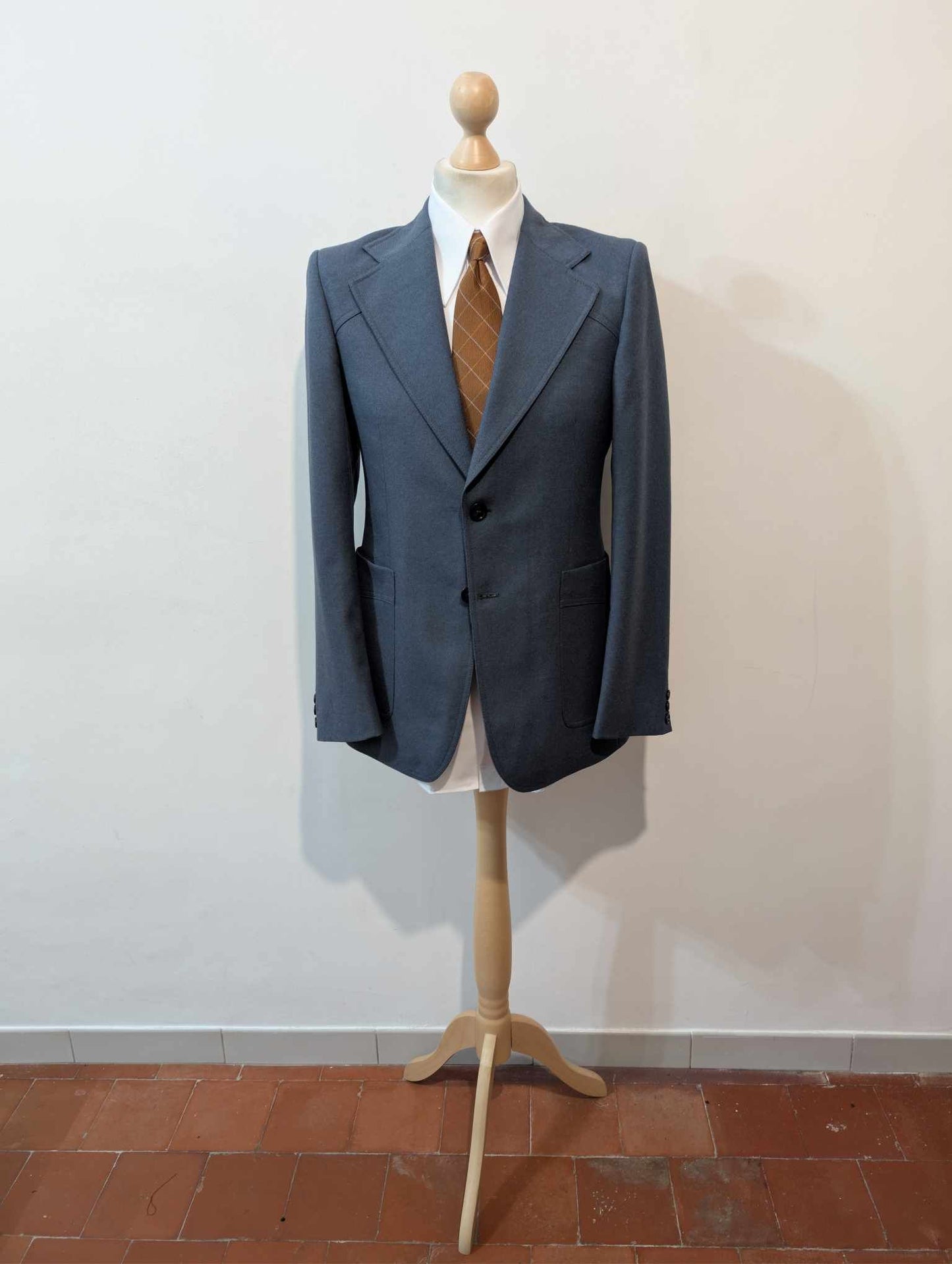 Magnifique costume bleu marine en laine