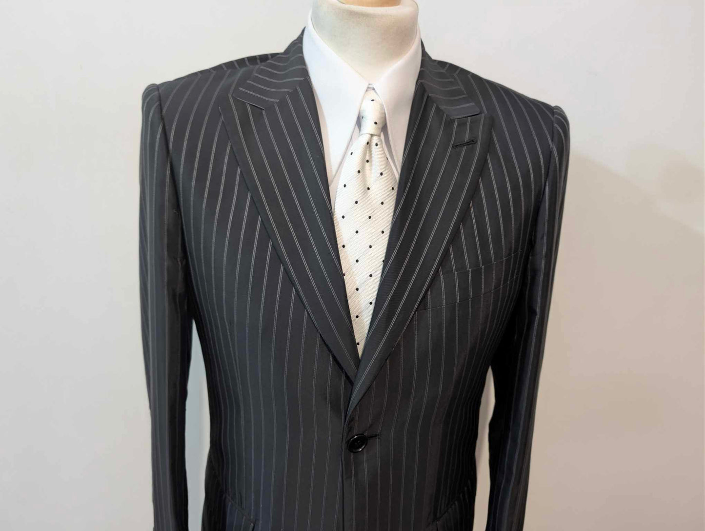 Niedliches Baumwoll-Nadelstreifenkostüm