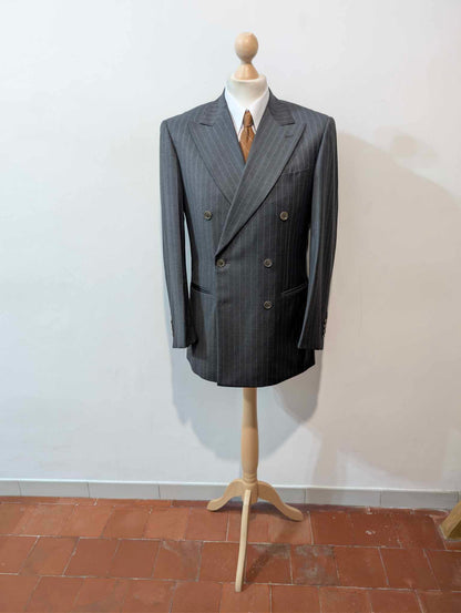 Legendärer zweireihiger Nadelstreifenanzug aus Wolle