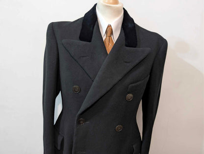 Gefährlicher Chesterfield-Doppelmantel