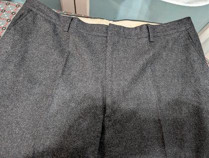 46FR Schwere graue Flanellhose